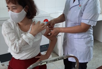 Toàn huyện Việt Yên có 1.698 người tiêm phòng vắc xin covid - 19