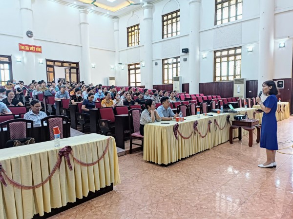 Tập huấn nâng cao năng lực cho cán bộ dân số ở cơ sở tại Việt Yên