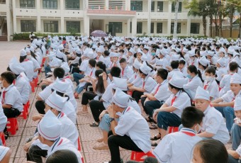 Việt Yên Phối hợp Tổ chức hội nghị truyền thông về Chăm sóc sức khỏe sinh sản Vị thành niên/thanh niên tại trường THCS Thân Nhân Trung.