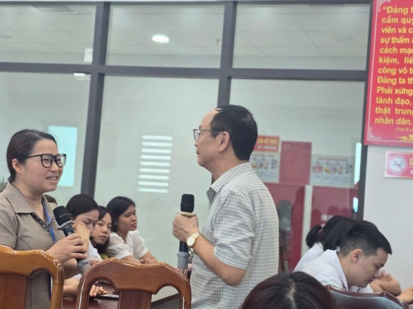 Trung tâm Y tế thị xã Việt Yên tổ chức tập huấn nâng cao kỹ năng giao tiếp, thực hành 5S và đảm bảo an toàn người bệnh