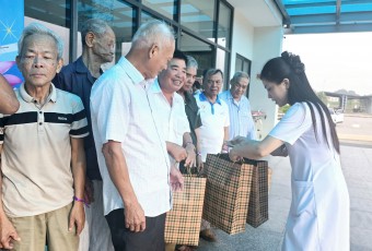 TRUNG TÂM Y TẾ VIỆT YÊN TỔ CHỨC KHÁM, TƯ VẤN SỨC KHỎE, CẤP PHÁT THUỐC CHO THƯƠNG BINH, BỆNH BINH NHÂN KỶ NIỆM 78 NĂM NGÀY THƯƠNG BINH - LIỆT SĨ