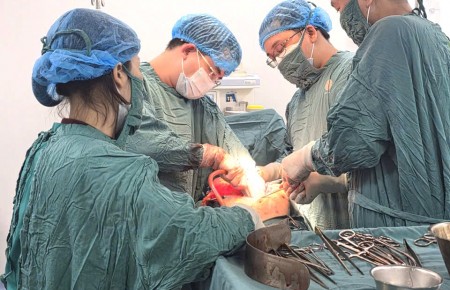 Cứu sống bệnh nhân vỡ lá lách, vỡ thận trong tình trạng nguy kịch