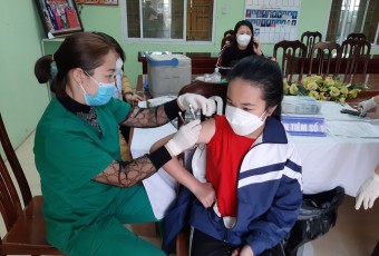 Việt Yên: Ngày đầu tổ chức tiêm vắc-xin cho trẻ từ 5 đến dưới 12 tuổi