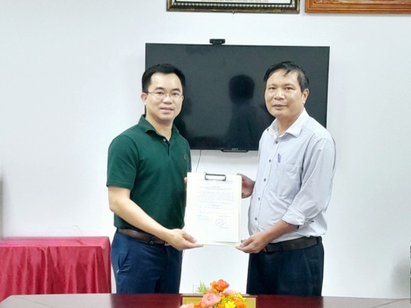 Công bố quyết định chuẩn y chức danh Bí thư Đảng ủy TTYT Việt Yên