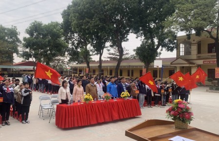 Việt Yên Phối hợp Tổ chức hội nghị truyền thông về Chăm sóc sức khỏe sinh sản Vị thành niên/thanh niên tại trường THCS Vân Trung.